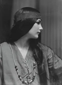 Trafford, Malinda, Miss, portrait photograph, 1915 Apr. 5. Creator: Arnold Genthe