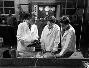 Nottinghamshire Prints: Training apprentices, Globe & Simpson auto electrical workshop