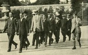 Training recruits in the Royal Naval Volunteer Reserve, First World War, 1914, (c1920) Training recruits in the Royal Naval Volunteer Reserve, First World War, 1914, (c1920)