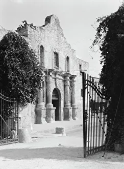 Gates Prints: Travel views of the American Southwest, between 1899 and 1928. Creator: Arnold Genthe