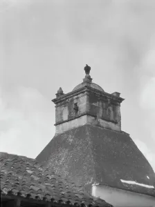 Cupola Prints: Travel views of Cuba and Guatemala, between 1899 and 1926. Creator: Arnold Genthe