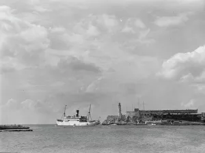 Travel views of Cuba and Guatemala, between 1899 and 1926. Creator: Arnold Genthe