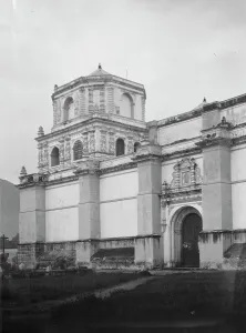 Travel views of Cuba and Guatemala, between 1899 and 1926. Creator: Arnold Genthe