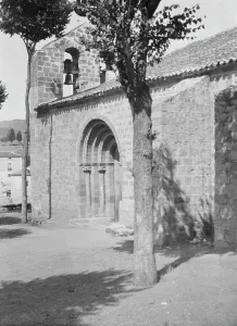 Bells Prints: Travel views of Europe, between 1904 and 1938. Creator: Arnold Genthe