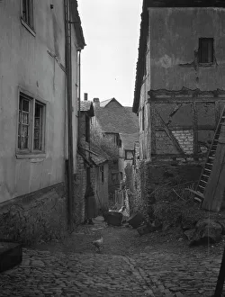 Alley Prints: Travel views of Europe, between 1904 and 1938. Creator: Arnold Genthe