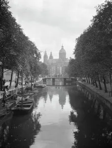 Travel views of Europe, between 1904 and 1938. Creator: Arnold Genthe