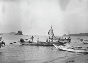 Boatman Prints: Travel views of Japan and Korea, 1908. Creator: Arnold Genthe