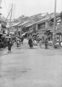 Streets Prints: Travel views of Japan and Korea, 1908. Creator: Arnold Genthe
