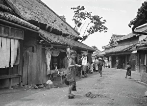 Streets Prints: Travel views of Japan and Korea, 1908. Creator: Arnold Genthe