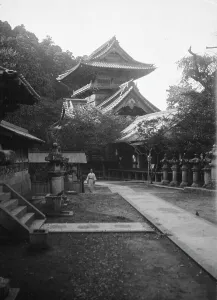 Travel views of Japan and Korea, 1908. Creator: Arnold Genthe