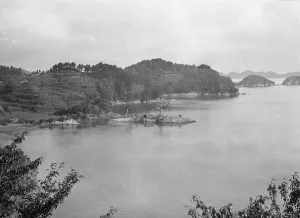 Islands Prints: Travel views of Japan and Korea, 1908. Creator: Arnold Genthe