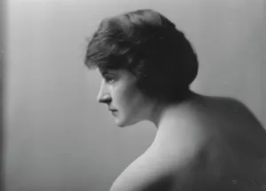Shoulder Prints: Traverse, Madeline, Miss, portrait photograph, 1916 Mar. 8. Creator: Arnold Genthe