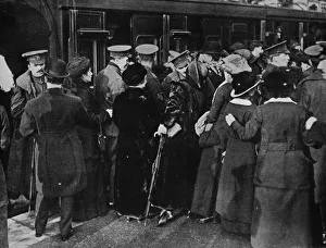 Train Station Prints: Back to the trenches from Victoria Station, London, 1915