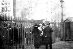 Witness Prints: Trial of M. Zola in Paris: scenes at the Assize Court - arrival of Lieutenant-Colonel Picquart
