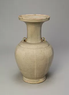 Tenth Century Gallery: Trumpet-Mouthed Bottle with Abstract Floral Designs, Five Dynasties period (907-960)