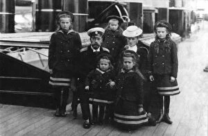 Tsar Nicholas II and Tsarina Alexandra of Russia and their children, 1907