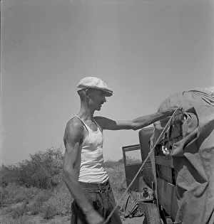 Tuberculosis Prints: Tubercular father of a family of nine who are stranded in New Mexico with no money