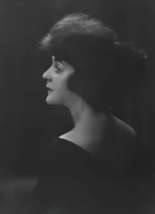 V Neck Prints: Turner, Janet, Miss, portrait photograph, between 1911 and 1942. Creator: Arnold Genthe