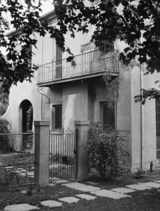 Two Storey Prints: Two-story house, New Orleans or Charleston