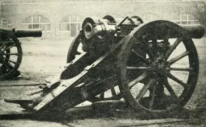 Field Gun Prints: Types of Arms - The 5-Inch Howitzer or Siege Gun, 1900. Creator: Unknown