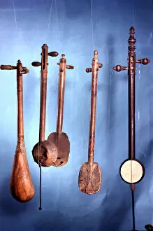 Musical Gallery: Ud (Arabic lute) and Kemango (Arabic violin)