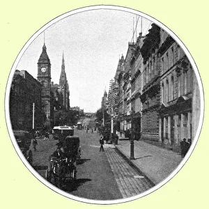 Une rue de grande ville australienne: Collins Street, Melbourne; Les Terres Du Pacifique, 1914. Creator: Unknown