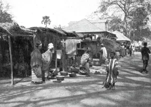 Une rue de Mac-Carthy; L'Ouest Africain, 1914. Creator: Unknown