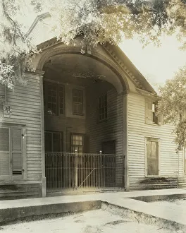 Clapboard Prints: Unidentified building, Natchez vic