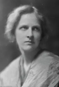 Unidentified woman, possibly Mrs. Augustin Duncan or Mrs. A.G. Motley, portrait photograph, 1915. Creator: Arnold Genthe