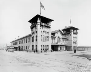 Rail Road Prints: Union Station, Charleston, S.C. c.between 1910 and 1920. Creator: Unknown