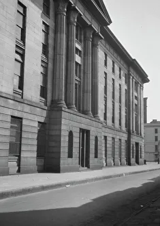 Customs House Prints: United States Customs House, New Orleans, between 1920 and 1926. Creator: Arnold Genthe