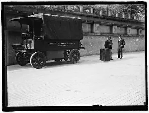 United States Express Company truck, between 1910 and 1917. Creator: Harris & Ewing. United States Express Company truck, between 1910 and 1917. Creator: Harris & Ewing