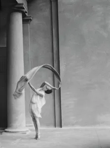 University of California at Berkeley dancers, 1927 Creator: Arnold Genthe