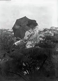 Lestrange Robert Augustus Henry Prints: Unknown woman at 'Cnoc Rhu', Victoria Street, Red Hill, c1900s