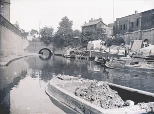 Canal Boat Prints: Unloading on the Grand Union Canal, London, c1905