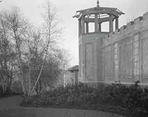 Bosworth William Welles Prints: Untermeyer [i.e. Untermyer] garden, 1917 Creator: Arnold Genthe