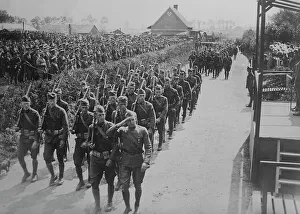 U.S. soldiers reviewed by King Geo. between c1915 and c1920. Creator: Bain News Service