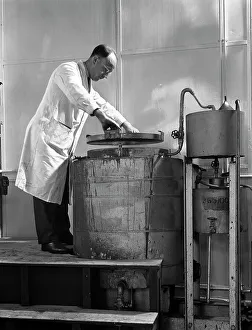 Artificer Gallery: Vacuum absorbtion chamber, Edgar Allen Steel Co, Sheffield, South Yorkshire, 1962