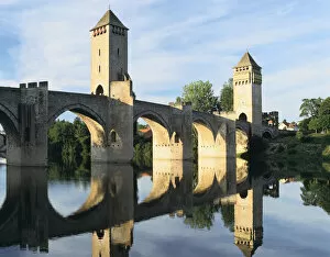 Midi Pyrenees Collection: Valentre Bridge, Cahors, Lot, France