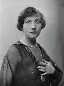 Anxious Prints: Varesi, Gilda, Miss, portrait photograph, between 1915 and 1920. Creator: Arnold Genthe