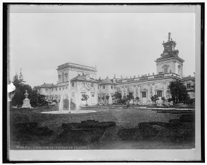 Varsovie. Le Chateau de Vilanov I. Warszawa Palac W Wilanowie, between 1910 and 1920. Creator: Harris & Ewing. Varsovie. Le Chateau de Vilanov I. Warszawa Palac W Wilanowie, between 1910 and 1920. Creator: Harris & Ewing