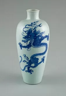 Vase with Dragons, Qing dynasty (1644-1911), Kangxi period (1662-1722). Creator: Unknown