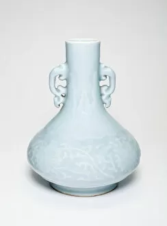 Glaze Gallery: Vase with Leaf Scroll Handles and Floral Spray Design, Qing dynasty, Qianlong reign