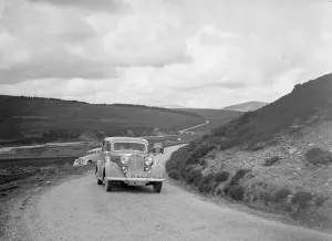 Grose Prints: Vauxhall Big Six saloon of WT Grose, RSAC Scottish Rally, 1933. Artist: Bill Brunell