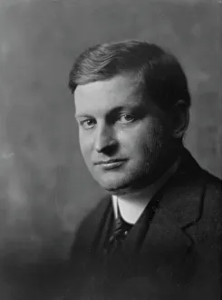 Starched Collar Prints: Vedder, George B. Mr. portrait photograph, 1917. Creator: Arnold Genthe