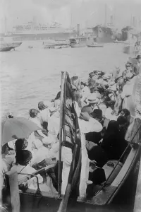 Refuge Prints: Vera Cruz -- Refugees taken to Mexico, 1914. Creator: Bain News Service