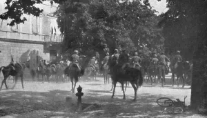 Offensive Prints: Victoire Italienne; La cavalerie italienne a Gorizia devant la palais du gouverneur autrichie