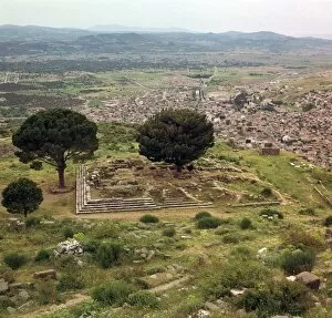 Bergama Gallery: View of the altar of Zeus in Pergamon, 2nd century BC
