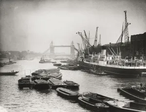 Sir Horace Prints: View of the busy Thames looking towards Tower Bridge, London, c1920