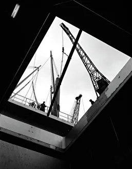 Manchester Collection: View from the hold of the Manchester Renown, Manchester, 1964